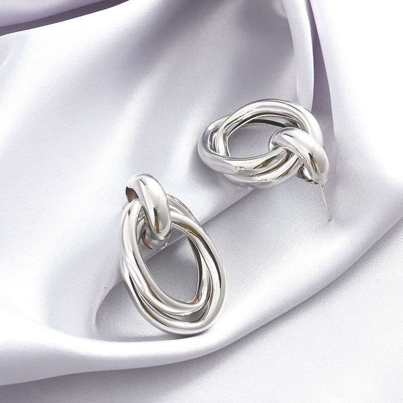 XP17 Japanese and Korean Minimalist Style, European and American Cold Wind Loop Earrings, New Trendy Earrings, Stud Earrings, Geometric Metal Earrings.