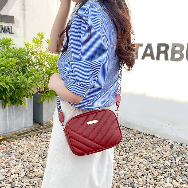 Women's Bag Personalized Embroidery Shoulder Camera Bag Foreign Trade 2025 Korean Version Summer and Autumn New Women's Oblique Span Small Square Bag