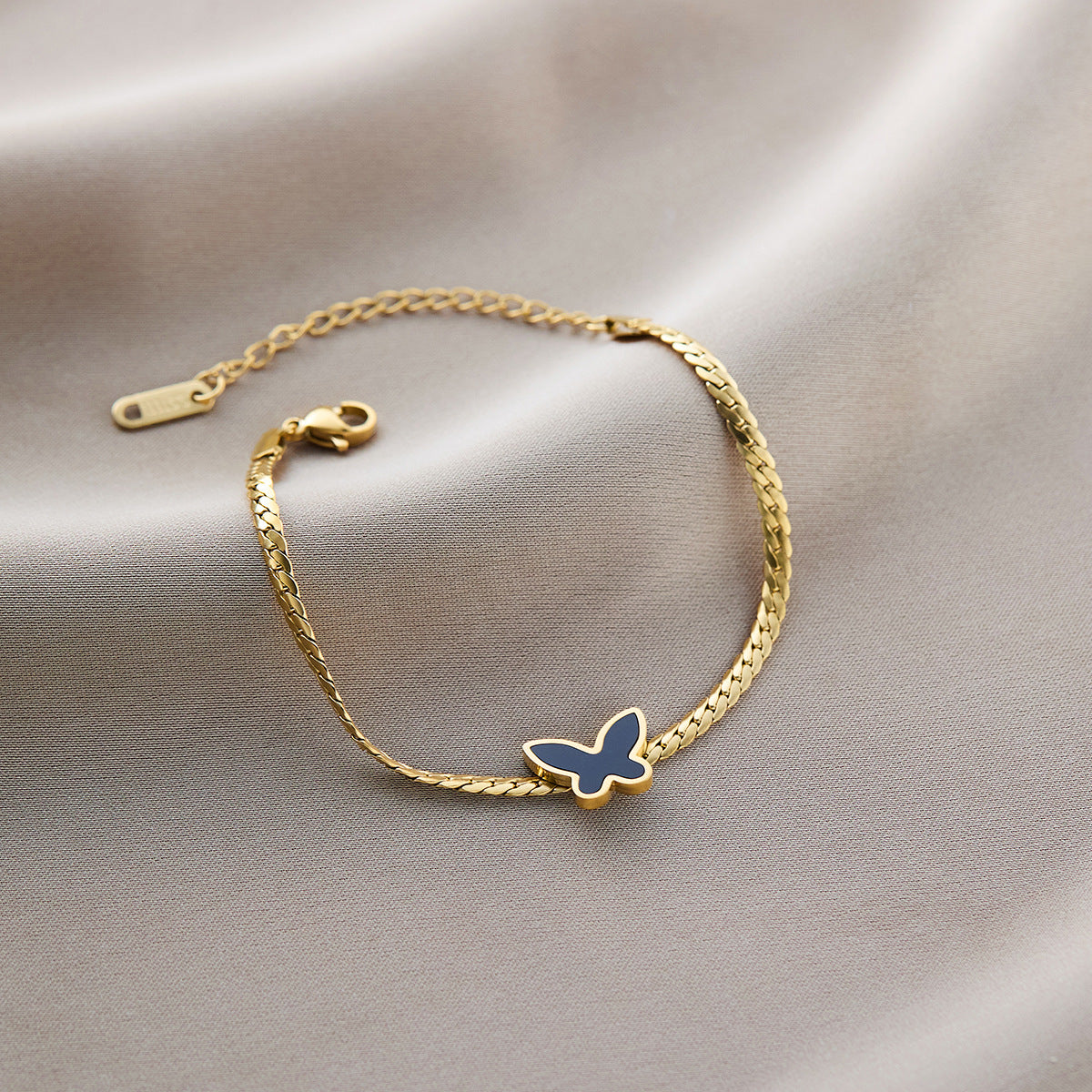 Warm Jian Does Not Fade Cross-border Hot-selling Titanium Steel Bracelet Women's Five-leaf Clover with Diamonds Ins Wind Personality 18K Vacuum Plating