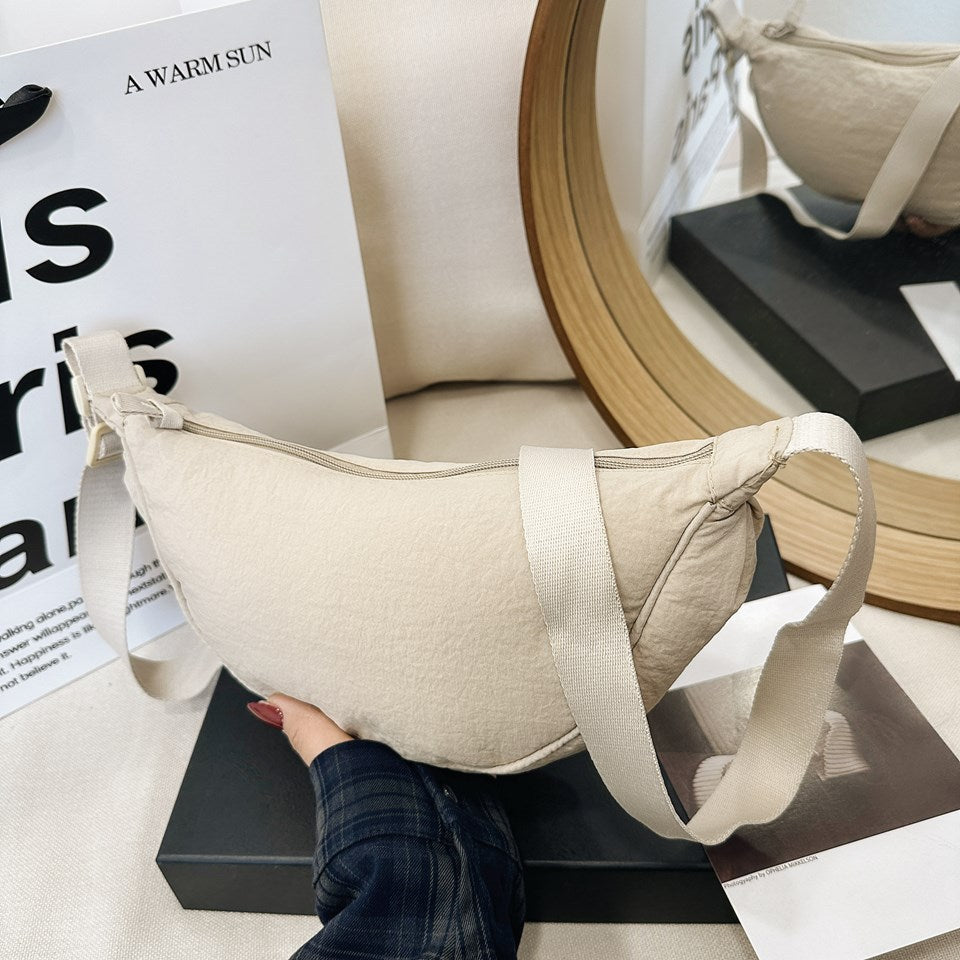 Shoulder Bag Japanese Bag Autumn Women's 2025 New Messenger Bag Versatile Underarm Bag Moon Tooth Bag Fashion Dumpling Bag