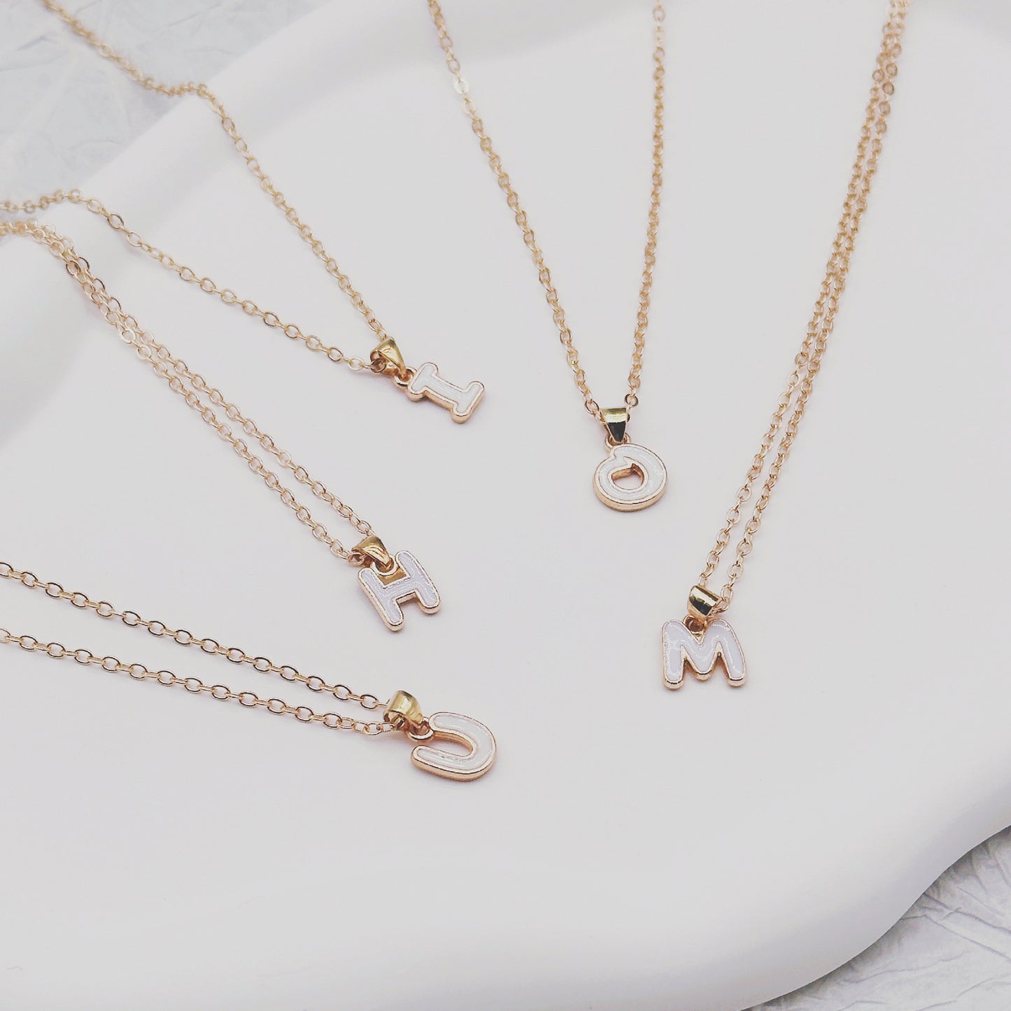 Foreign Trade Hot-selling Ins Wind Simple Alloy, English Letter Necklace Pendant Round Item Pendant 26 Letter Necklace