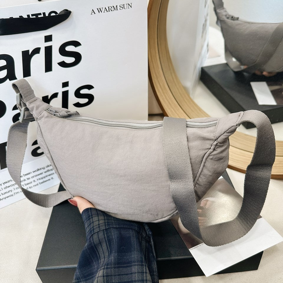 Shoulder Bag Japanese Bag Autumn Women's 2025 New Messenger Bag Versatile Underarm Bag Moon Tooth Bag Fashion Dumpling Bag