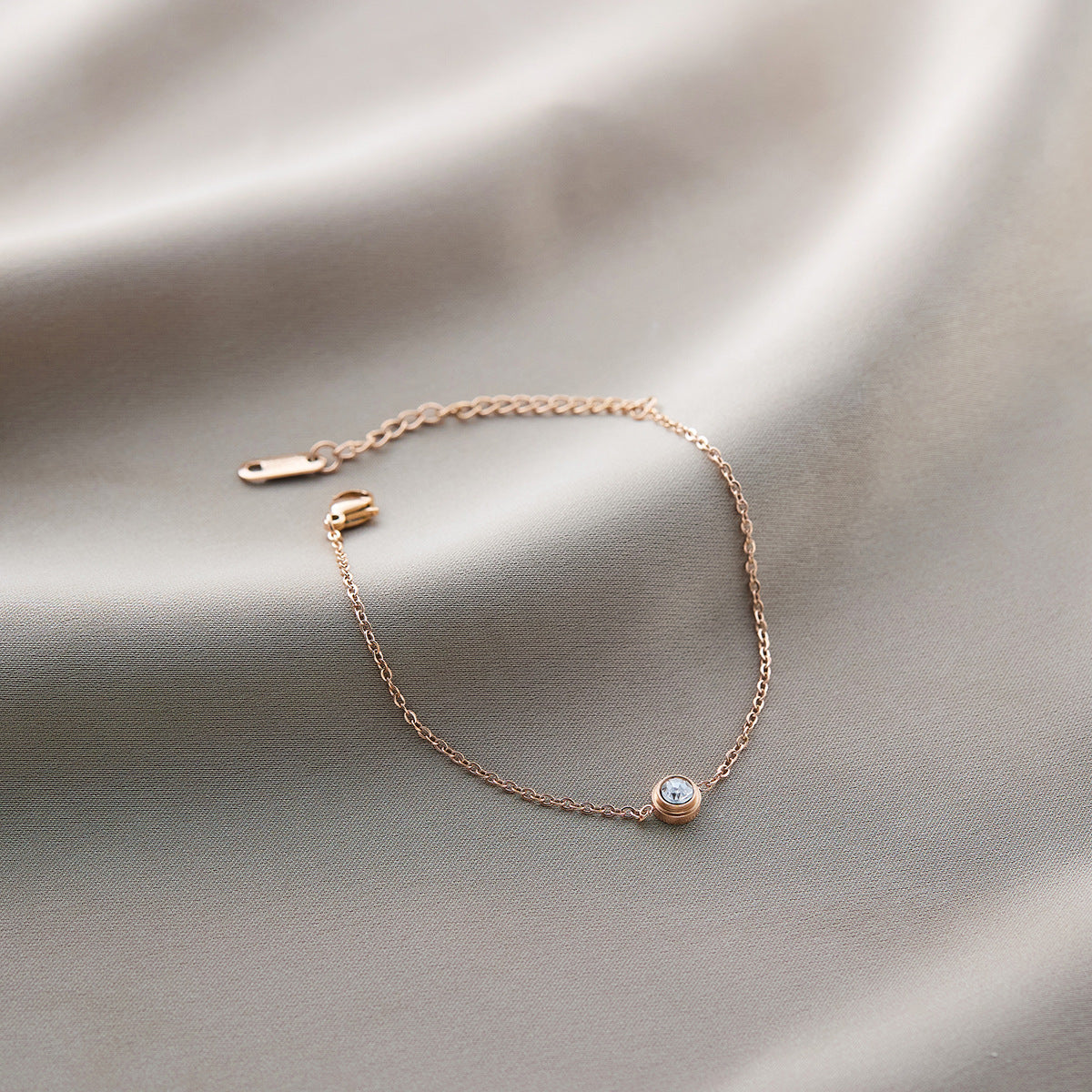 Warm Jian Does Not Fade Cross-border Hot-selling Titanium Steel Bracelet Women's Five-leaf Clover with Diamonds Ins Wind Personality 18K Vacuum Plating