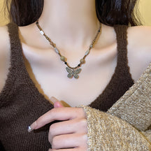 Korean New Pearl Butterfly Necklace Women's High-end Light Luxury Niche Versatile Sweater Chain Autumn and Winter Popular Accessories