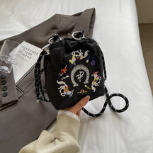 Contrast Color Versatile Ins Nylon Cloth Bag Women's New Messenger Bag Summer Super Fire Niche Embroidery Bucket Bag
