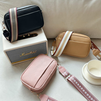 Foreign Trade Women's Bag New Small Square Bag, Small Fragrant Wind Wide Shoulder Strap Single Shoulder Oblique Span Bag Wholesale