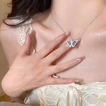 Korean New Pearl Butterfly Necklace Women's High-end Light Luxury Niche Versatile Sweater Chain Autumn and Winter Popular Accessories