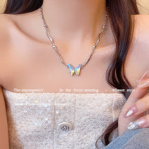 Korean New Pearl Butterfly Necklace Women's High-end Light Luxury Niche Versatile Sweater Chain Autumn and Winter Popular Accessories