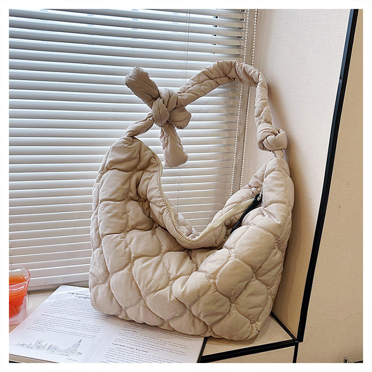 Foreign Trade Wholesale New Pleated Cloud Men and Women with The Same Oblique Span Shoulder Bag Large Capacity Tote Women's Bag
