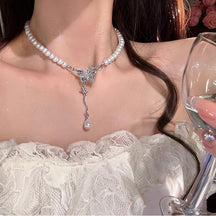 Korean New Pearl Butterfly Necklace Women's High-end Light Luxury Niche Versatile Sweater Chain Autumn and Winter Popular Accessories