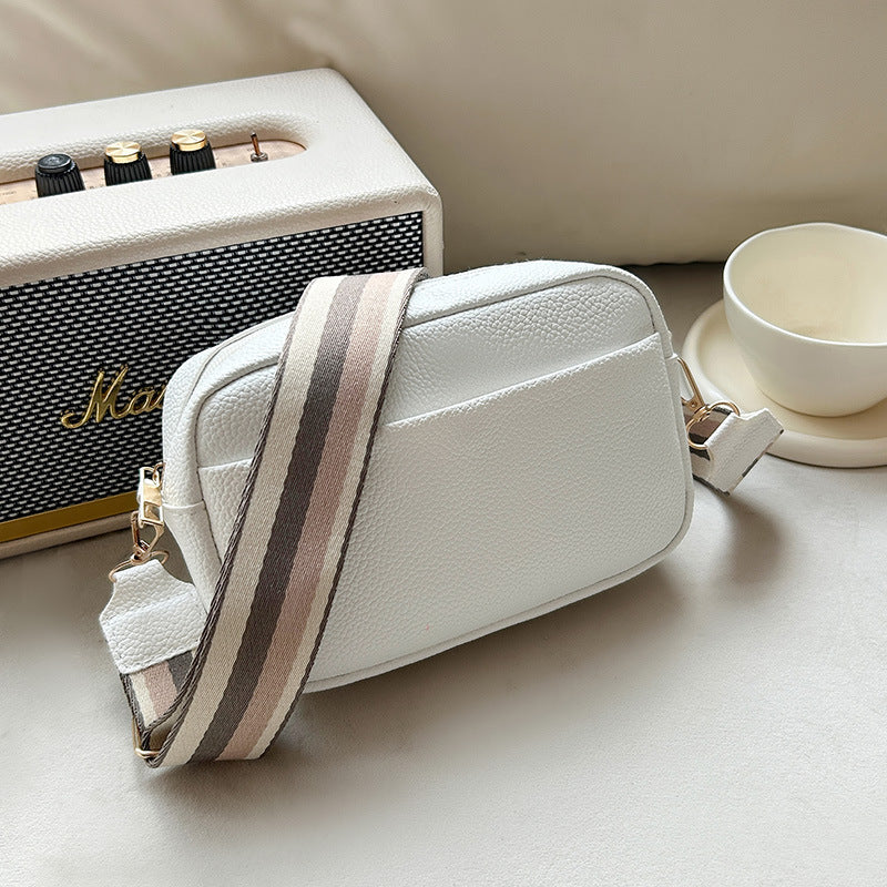 Foreign Trade Women's Bag New Small Square Bag, Small Fragrant Wind Wide Shoulder Strap Single Shoulder Oblique Span Bag Wholesale