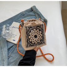 Contrast Color Versatile Ins Nylon Cloth Bag Women's New Messenger Bag Summer Super Fire Niche Embroidery Bucket Bag