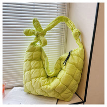 Foreign Trade Wholesale New Pleated Cloud Men and Women with The Same Oblique Span Shoulder Bag Large Capacity Tote Women's Bag