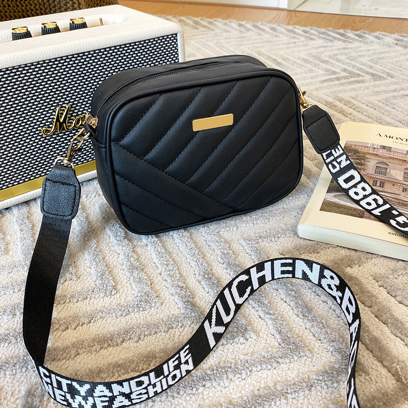 Women's Bag Personalized Embroidery Shoulder Camera Bag Foreign Trade 2025 Korean Version Summer and Autumn New Women's Oblique Span Small Square Bag