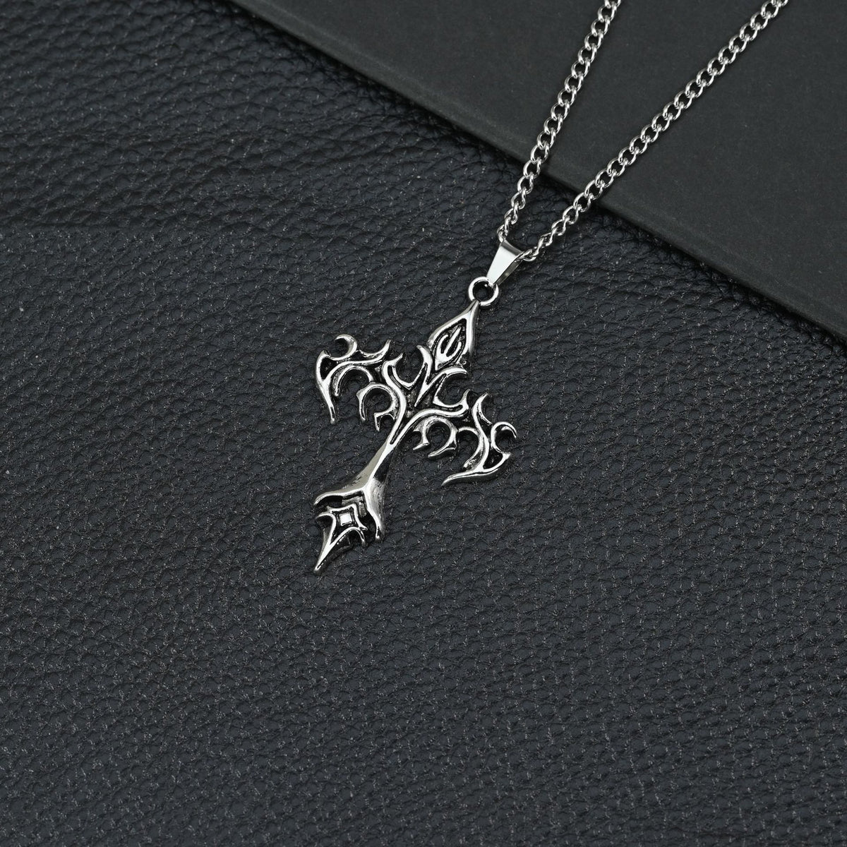 Hip Hop Necklace Jewelry Men's Popular Street Cross Personality Bouncing Alloy Pendant Sweater Chain Wholesale