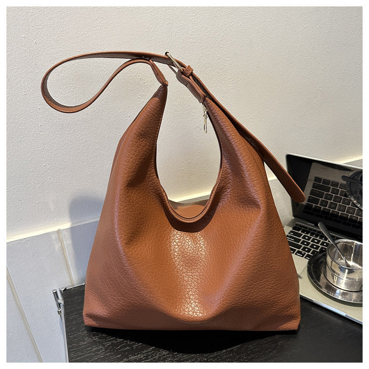 Women's Bag New Versatile Dumpling Bag Fashion Trend Shoulder Bag Large Capacity Commuter Messenger Bag
