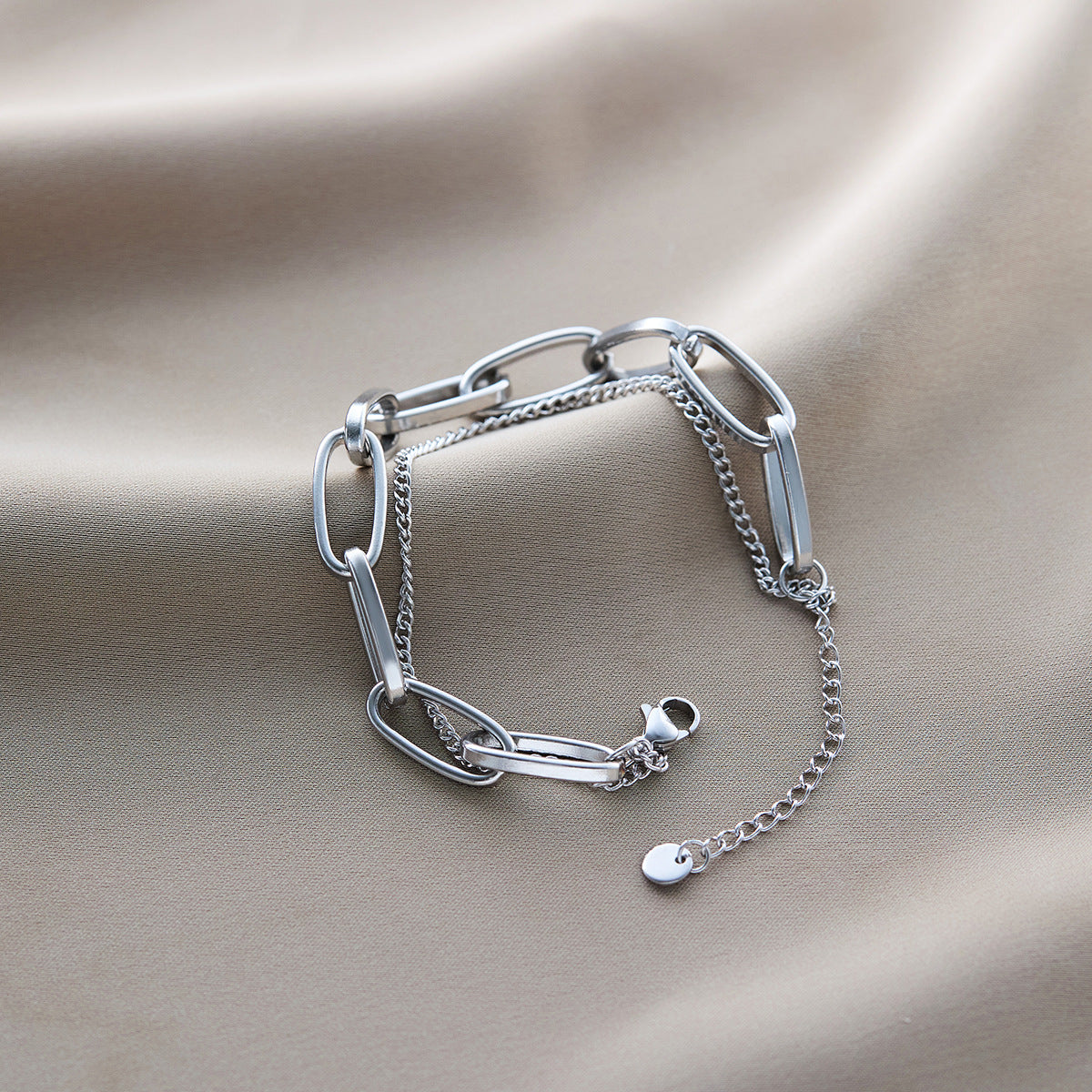 Warm Jian Does Not Fade Cross-border Hot-selling Titanium Steel Bracelet Women's Five-leaf Clover with Diamonds Ins Wind Personality 18K Vacuum Plating