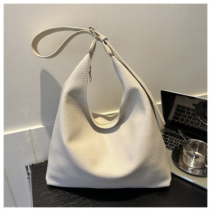Women's Bag New Versatile Dumpling Bag Fashion Trend Shoulder Bag Large Capacity Commuter Messenger Bag