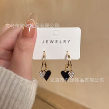 The New Popular Simple Temperament Red Love Earrings Temperament Four Seasons Earrings Light Luxury Niche Design Sense