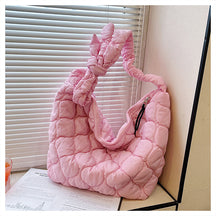 Foreign Trade Wholesale New Pleated Cloud Men and Women with The Same Oblique Span Shoulder Bag Large Capacity Tote Women's Bag