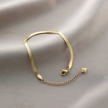 Warm Jian Does Not Fade Cross-border Hot-selling Titanium Steel Bracelet Women's Five-leaf Clover with Diamonds Ins Wind Personality 18K Vacuum Plating