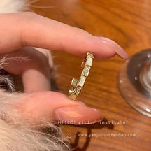 Korean Light Luxury High-end Zircon Pearl Ring Women's Retro Niche Design Bow Ring Ring Open Jewelry