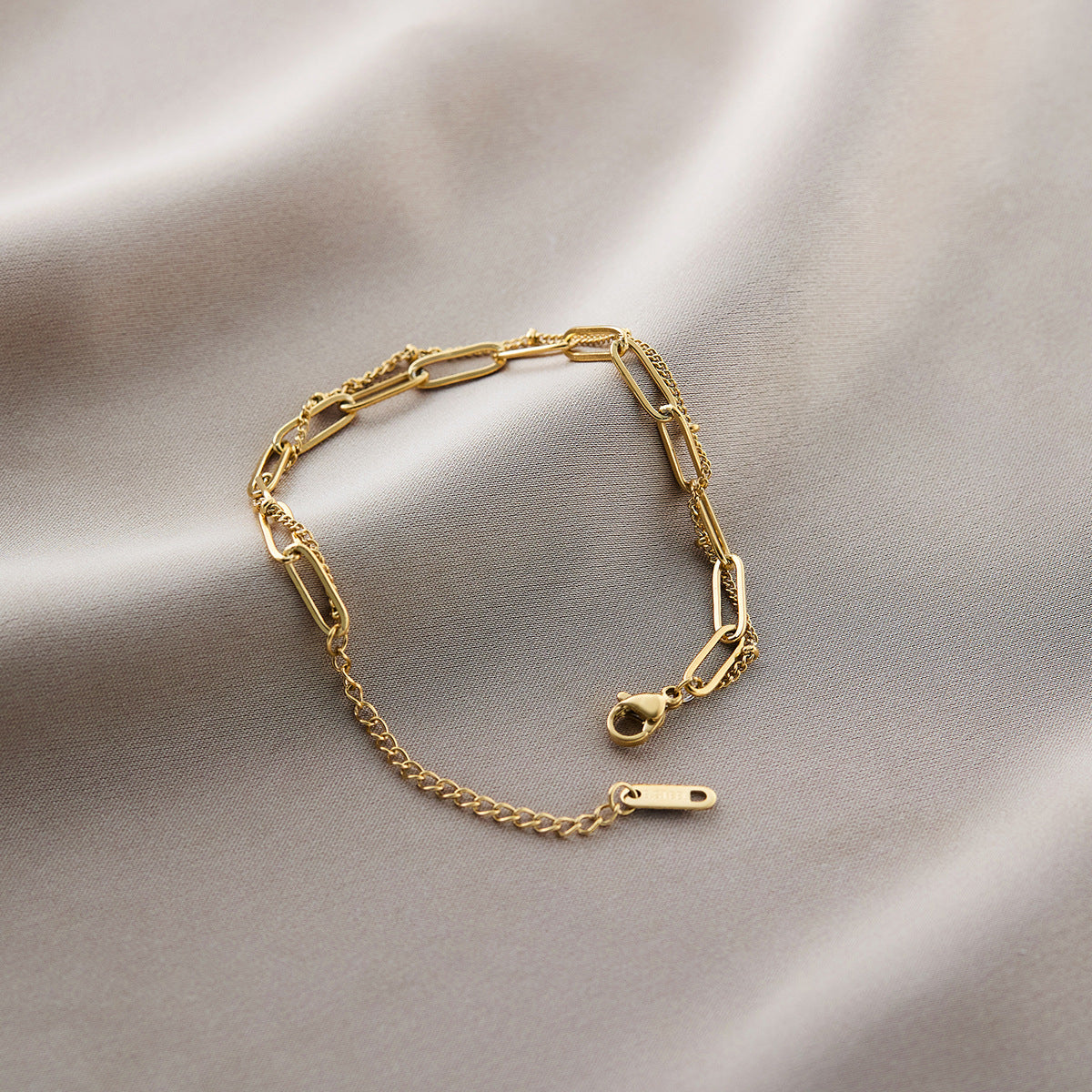 Warm Jian Does Not Fade Cross-border Hot-selling Titanium Steel Bracelet Women's Five-leaf Clover with Diamonds Ins Wind Personality 18K Vacuum Plating