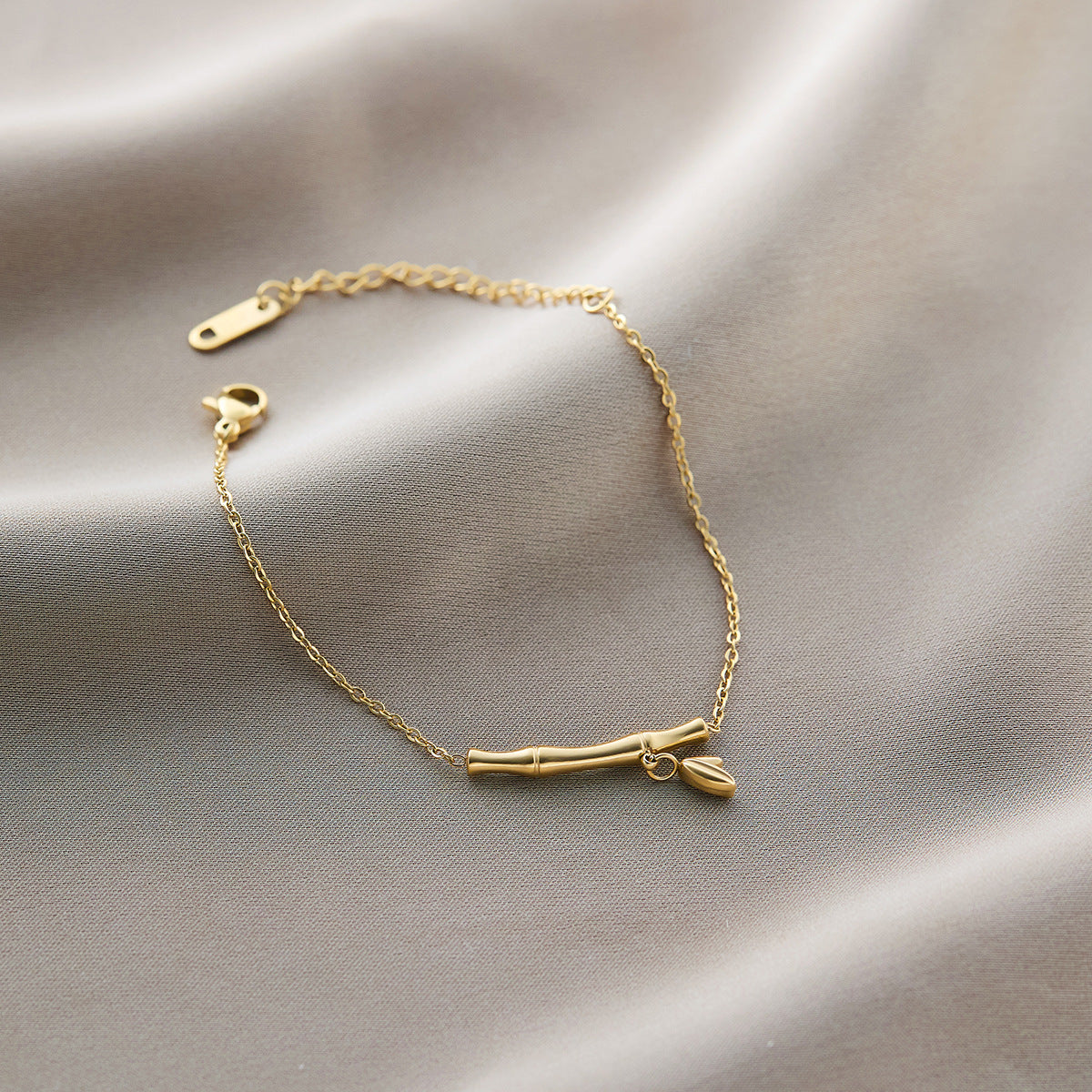 Warm Jian Does Not Fade Cross-border Hot-selling Titanium Steel Bracelet Women's Five-leaf Clover with Diamonds Ins Wind Personality 18K Vacuum Plating