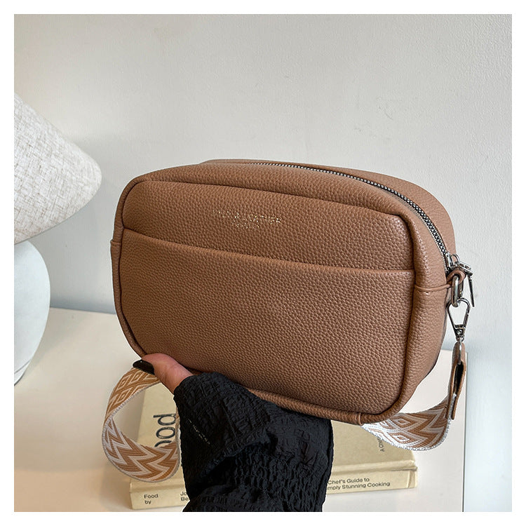 Foreign Trade Cross-border New Women's Bags Women's Wide Shoulder Straps Fashionable and Simple Commuting Casual Shoulder Messenger Bag Small Square Bag