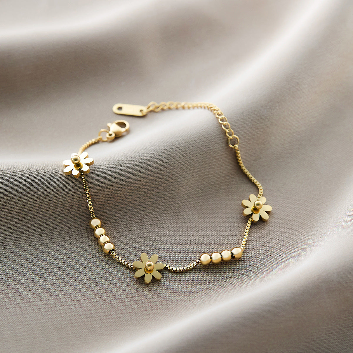 Warm Jian Does Not Fade Cross-border Hot-selling Titanium Steel Bracelet Women's Five-leaf Clover with Diamonds Ins Wind Personality 18K Vacuum Plating
