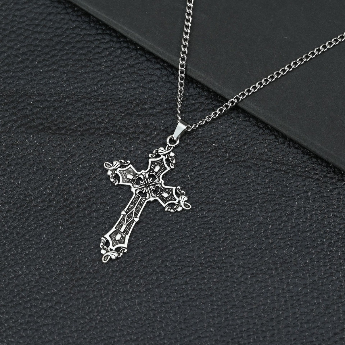 Hip Hop Necklace Jewelry Men's Popular Street Cross Personality Bouncing Alloy Pendant Sweater Chain Wholesale