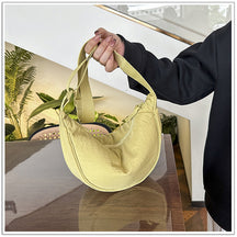 Shoulder Bag Japanese Bag Autumn Women's 2025 New Messenger Bag Versatile Underarm Bag Moon Tooth Bag Fashion Dumpling Bag