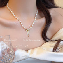 Korean New Pearl Butterfly Necklace Women's High-end Light Luxury Niche Versatile Sweater Chain Autumn and Winter Popular Accessories