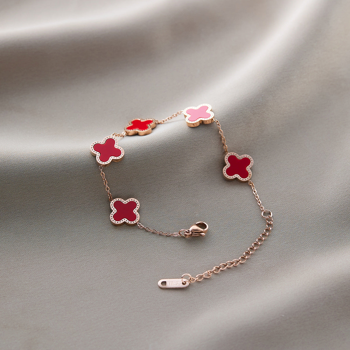 Warm Jian Does Not Fade Cross-border Hot-selling Titanium Steel Bracelet Women's Five-leaf Clover with Diamonds Ins Wind Personality 18K Vacuum Plating