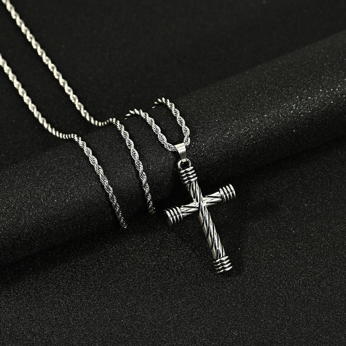 Hip Hop Necklace Jewelry Men's Popular Street Cross Personality Bouncing Alloy Pendant Sweater Chain Wholesale