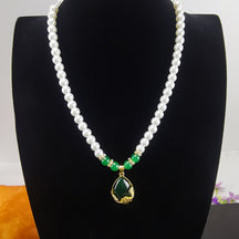 New Chinese Summer Welfare Imitation Pearl Necklace Green Agate Pearl Clavicle Chain Send Mom Set Foreign Trade