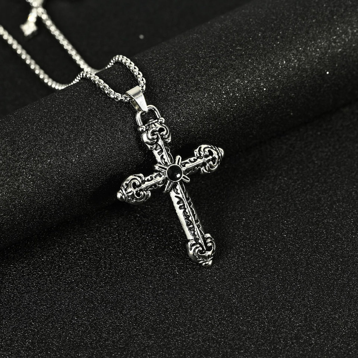 Hip Hop Necklace Jewelry Men's Popular Street Cross Personality Bouncing Alloy Pendant Sweater Chain Wholesale