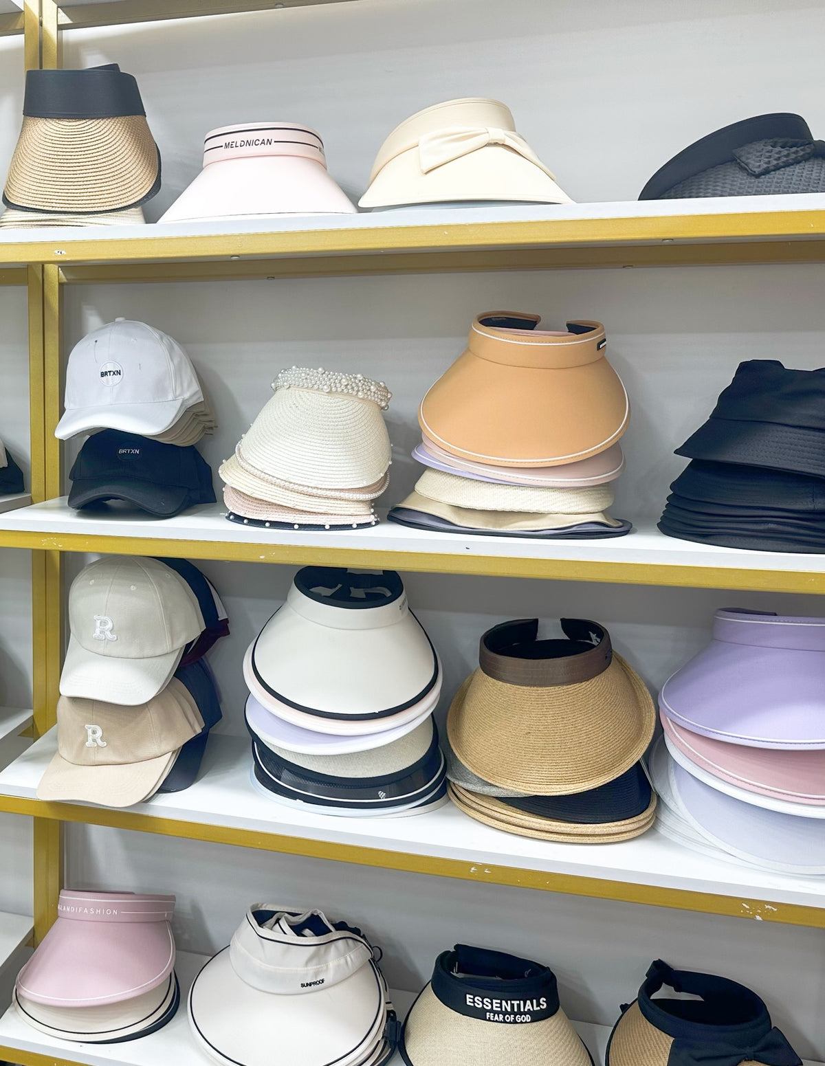 Spring and Summer Hat Stall Wholesale Night Market Entity High Quality Visor Stock Winter Hat Processing Bucket Hat Samples