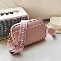 Foreign Trade Women's Bag New Small Square Bag, Small Fragrant Wind Wide Shoulder Strap Single Shoulder Oblique Span Bag Wholesale