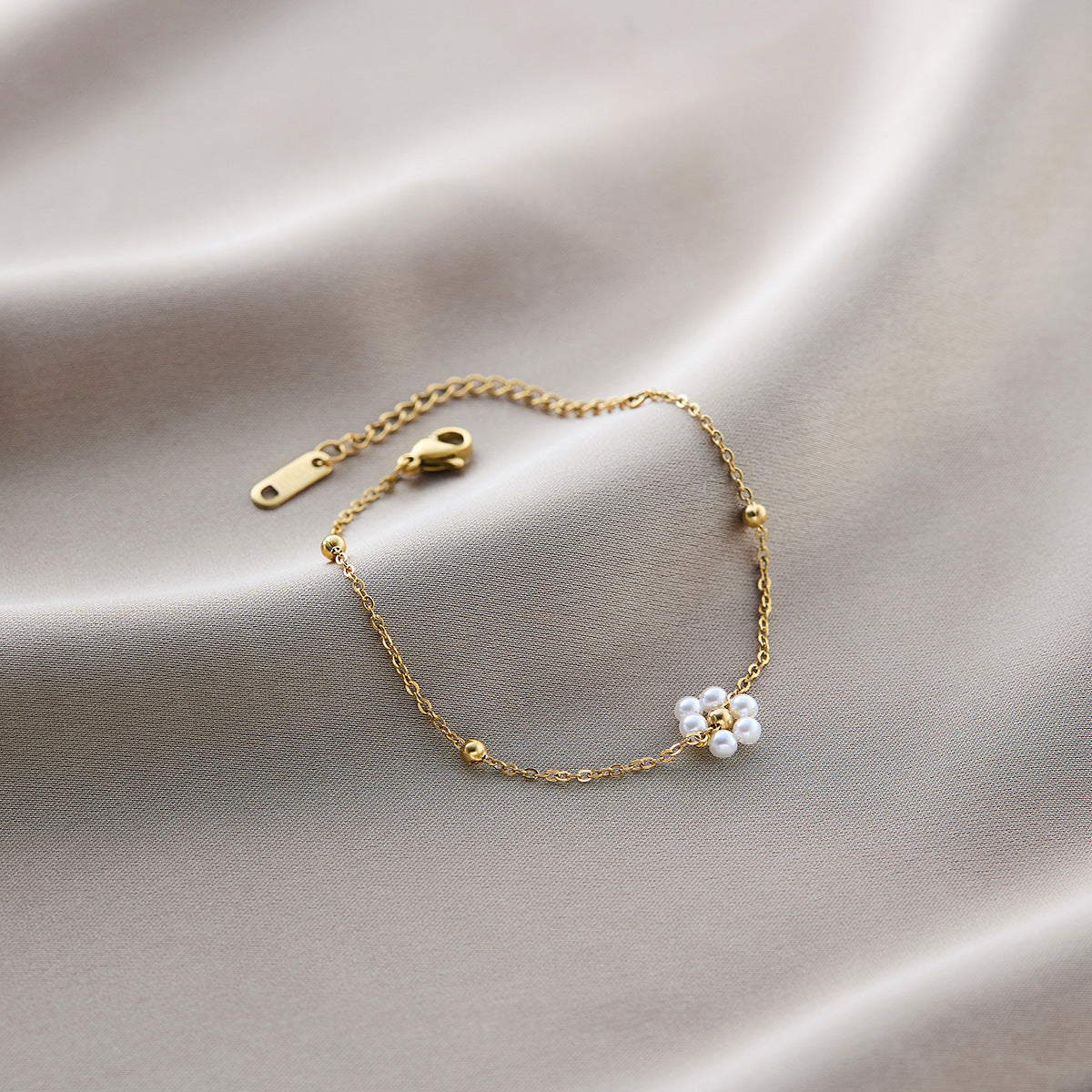 Warm Jian Does Not Fade Cross-border Hot-selling Titanium Steel Bracelet Women's Five-leaf Clover with Diamonds Ins Wind Personality 18K Vacuum Plating