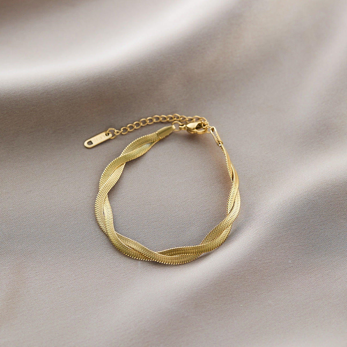 Warm Jian Does Not Fade Cross-border Hot-selling Titanium Steel Bracelet Women's Five-leaf Clover with Diamonds Ins Wind Personality 18K Vacuum Plating