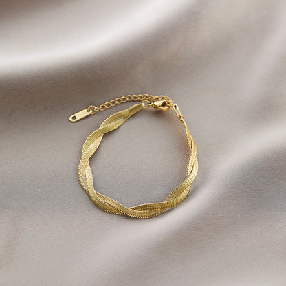 Warm Jian Does Not Fade Cross-border Hot-selling Titanium Steel Bracelet Women's Five-leaf Clover with Diamonds Ins Wind Personality 18K Vacuum Plating